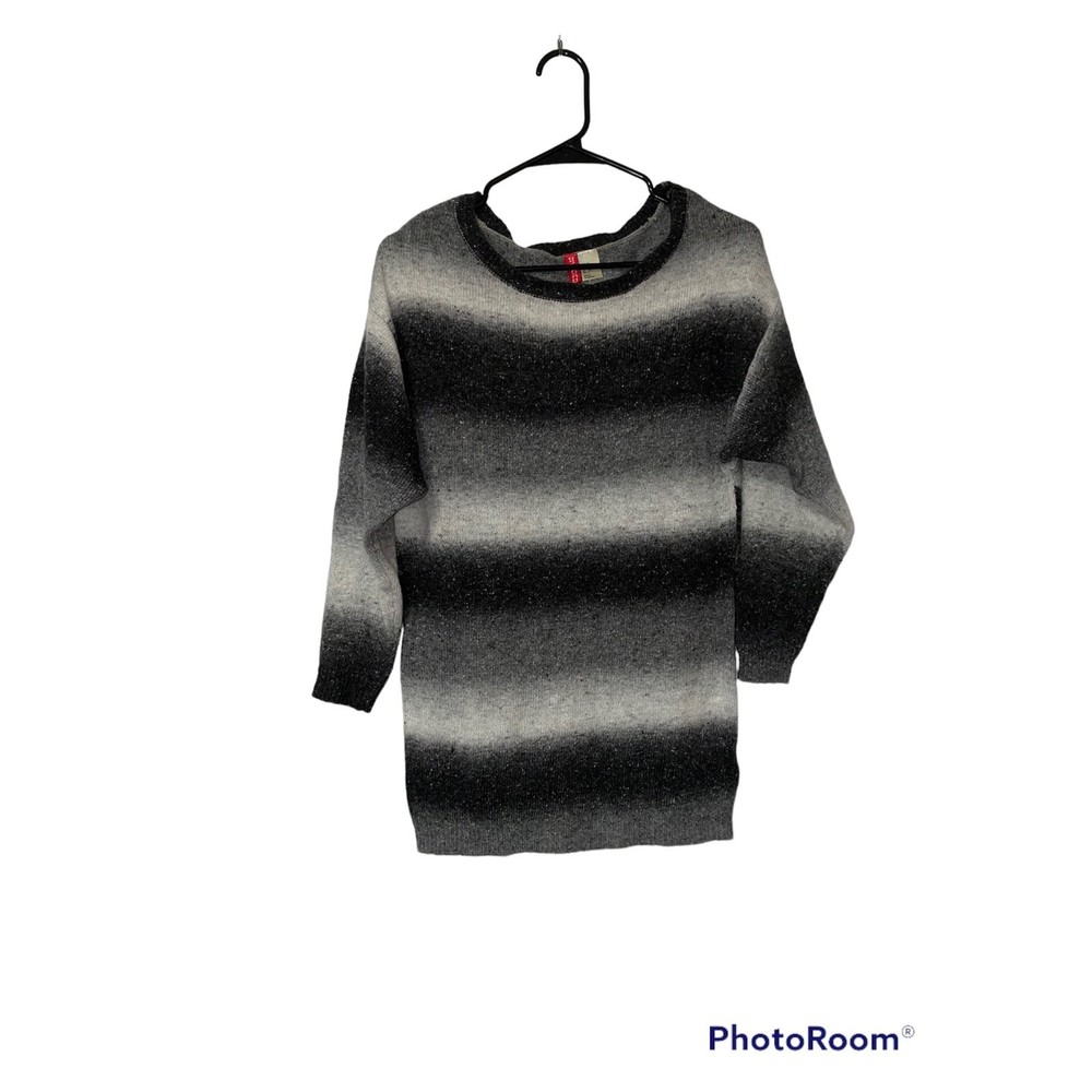 💸4/25 - H&M striped ombré sweater top size 2